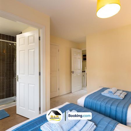 3 Bedroom House By B And R Serviced Accommodation Amesbury With Super Fast Wi-Fi 145Mbps Esterno foto