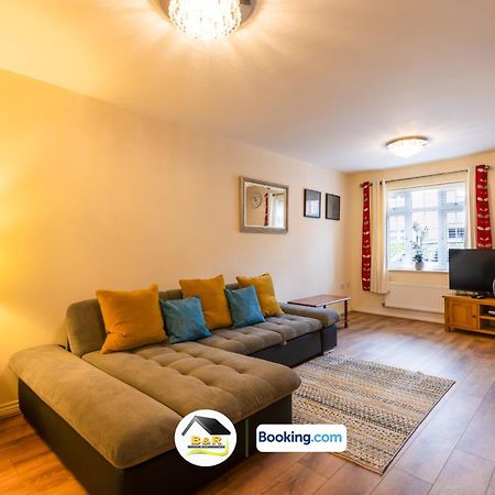 3 Bedroom House By B And R Serviced Accommodation Amesbury With Super Fast Wi-Fi 145Mbps Esterno foto