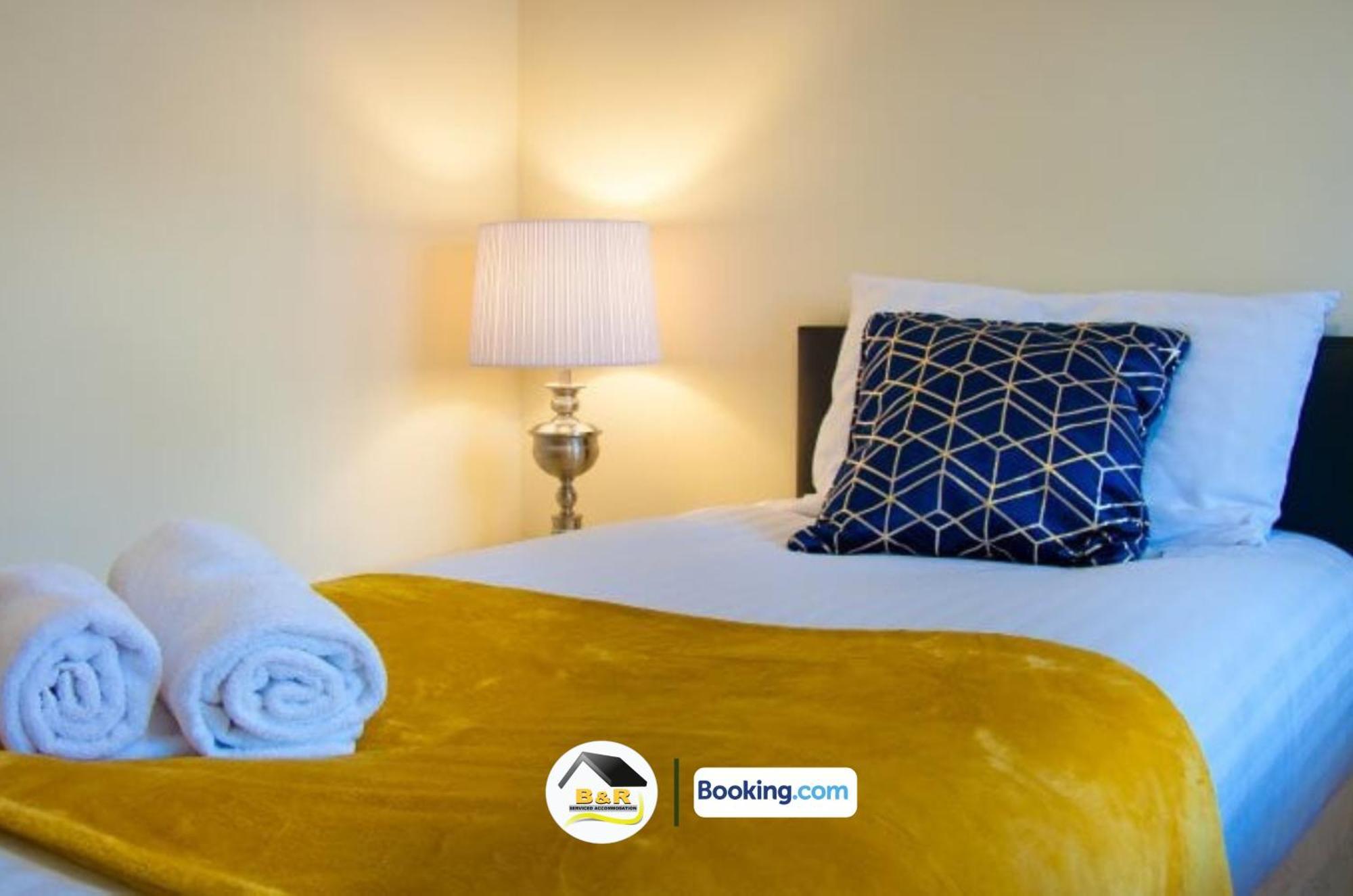 3 Bedroom House By B And R Serviced Accommodation Amesbury With Super Fast Wi-Fi 145Mbps Esterno foto