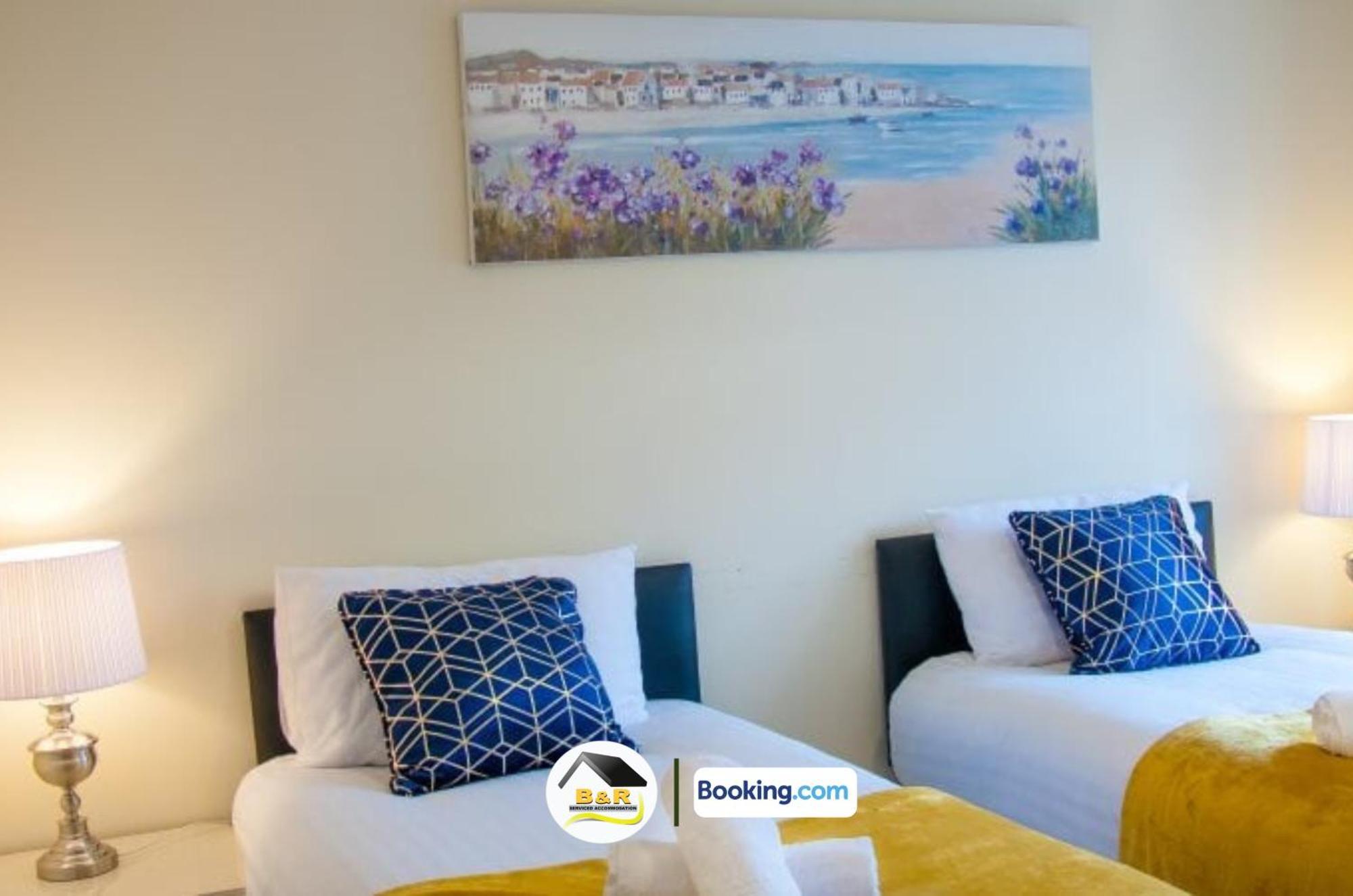 3 Bedroom House By B And R Serviced Accommodation Amesbury With Super Fast Wi-Fi 145Mbps Esterno foto