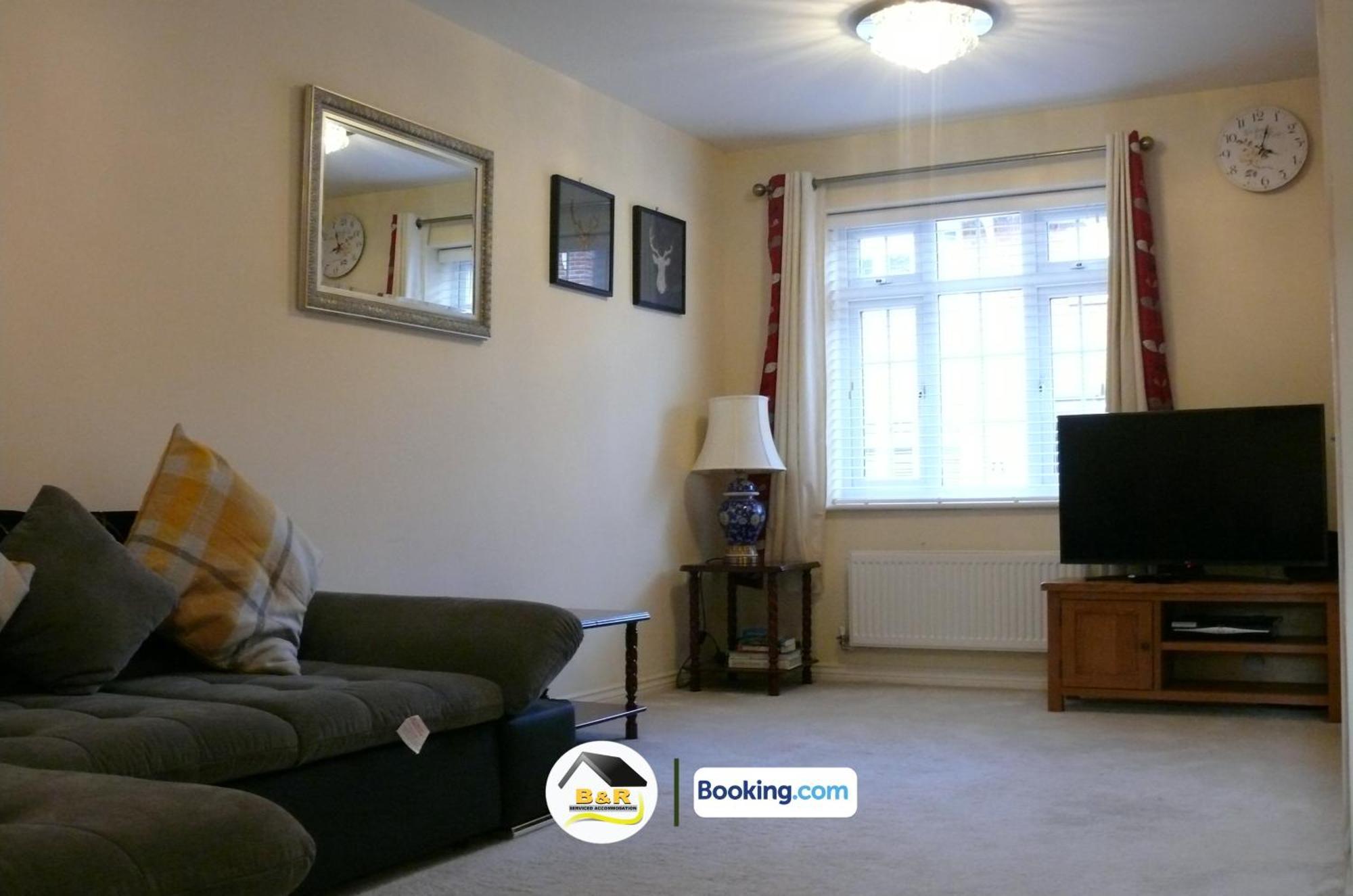 3 Bedroom House By B And R Serviced Accommodation Amesbury With Super Fast Wi-Fi 145Mbps Esterno foto
