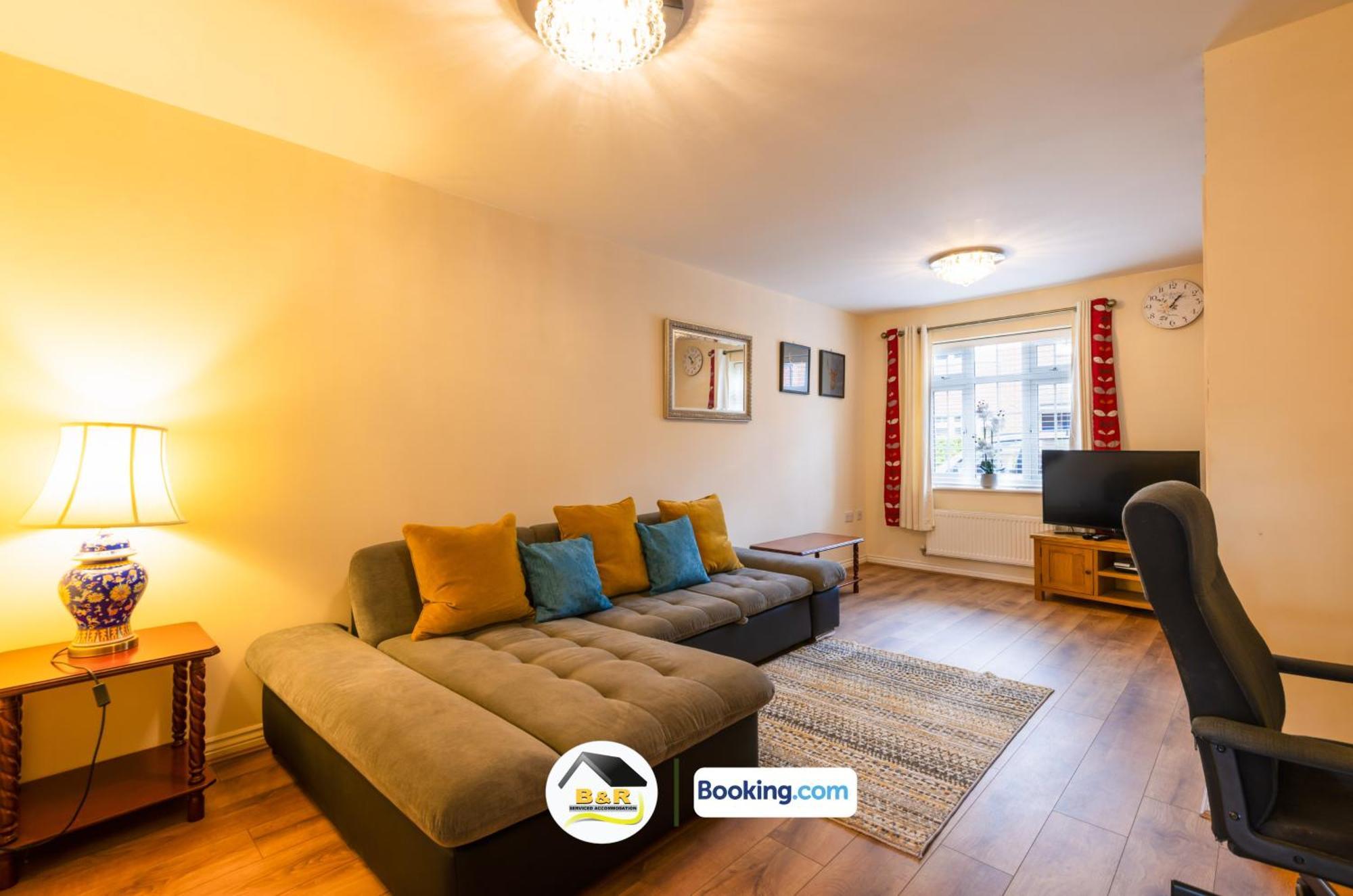 3 Bedroom House By B And R Serviced Accommodation Amesbury With Super Fast Wi-Fi 145Mbps Esterno foto