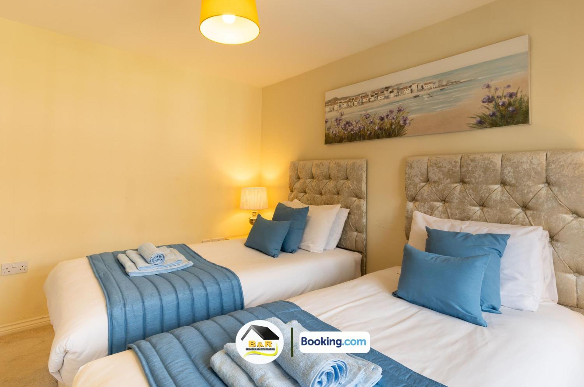 3 Bedroom House By B And R Serviced Accommodation Amesbury With Super Fast Wi-Fi 145Mbps Esterno foto
