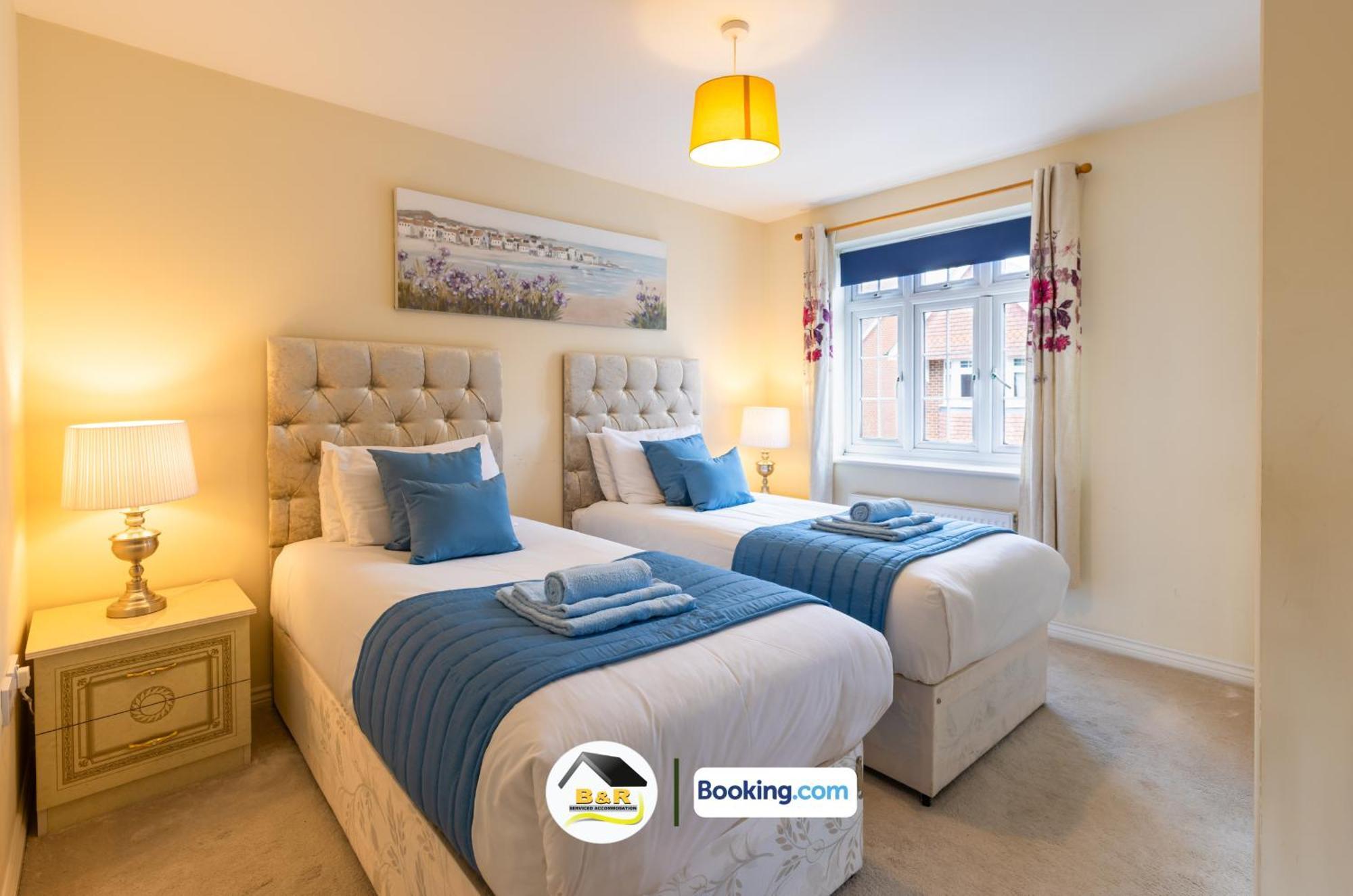 3 Bedroom House By B And R Serviced Accommodation Amesbury With Super Fast Wi-Fi 145Mbps Esterno foto