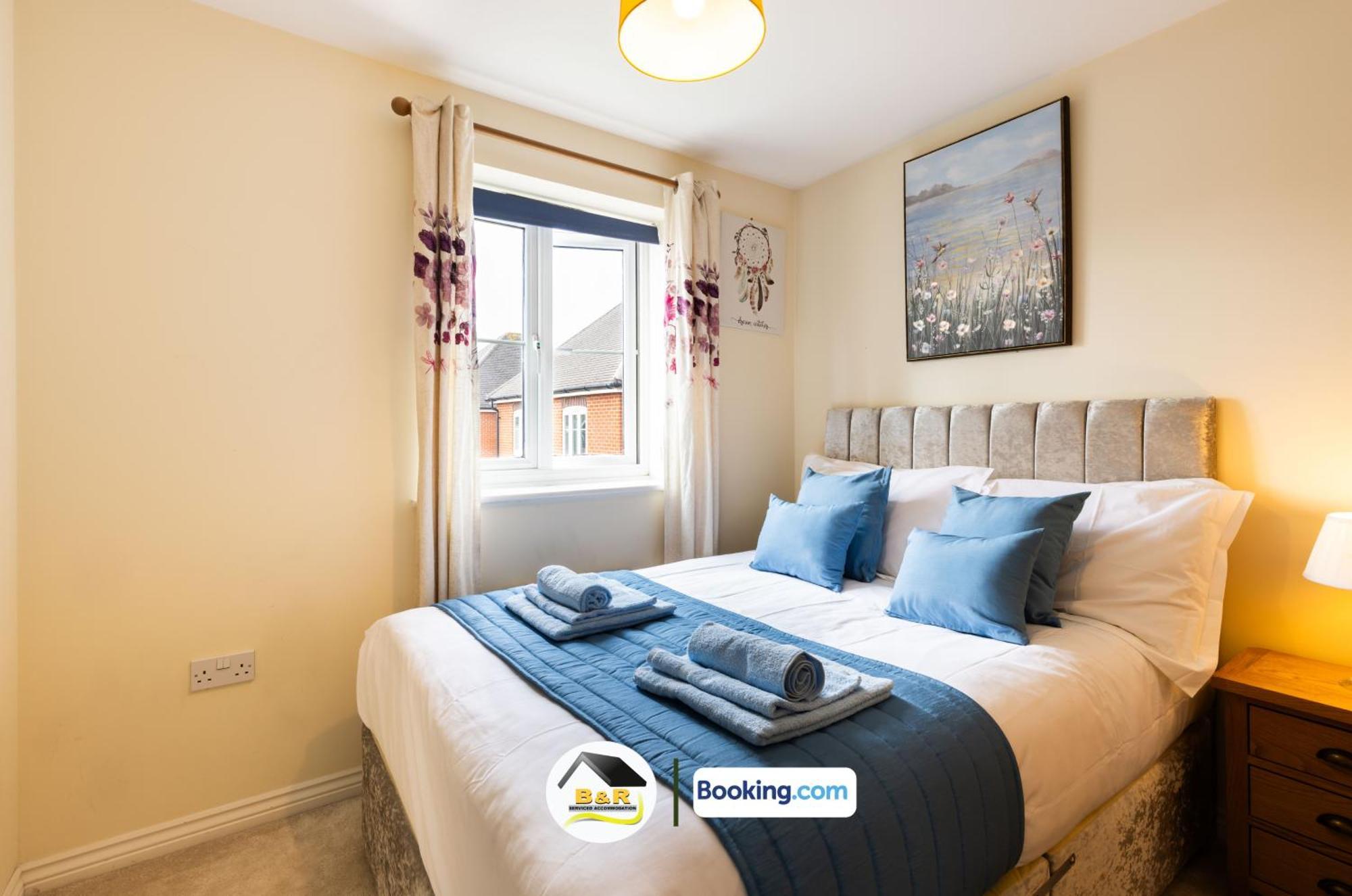 3 Bedroom House By B And R Serviced Accommodation Amesbury With Super Fast Wi-Fi 145Mbps Esterno foto