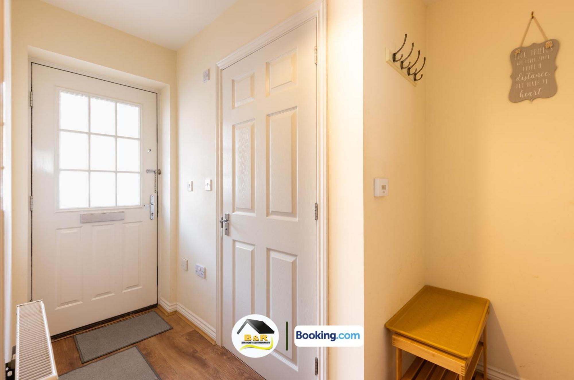 3 Bedroom House By B And R Serviced Accommodation Amesbury With Super Fast Wi-Fi 145Mbps Esterno foto