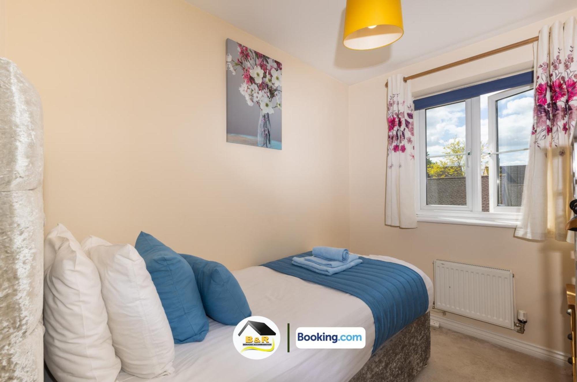 3 Bedroom House By B And R Serviced Accommodation Amesbury With Super Fast Wi-Fi 145Mbps Esterno foto